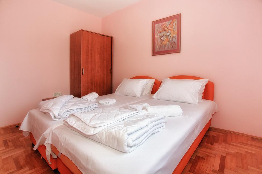 Apartments Villa Happy Mrcevac Exterior foto