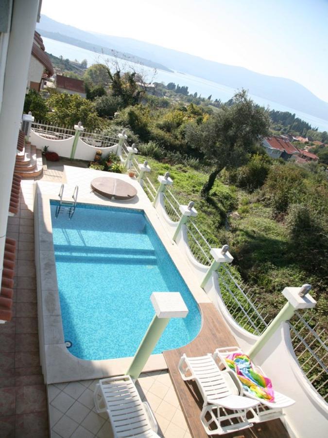 Apartments Villa Happy Mrcevac Exterior foto